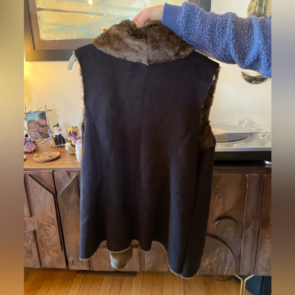 AQUA - Faux Sherling Vest - TWO TONED Black/Caramel - Mint Condition - Picture 4 of 7